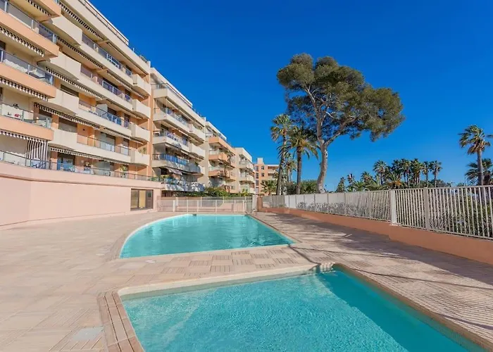 Apartment Appt Vue 5 Min Centre Et Saint-Raphaël